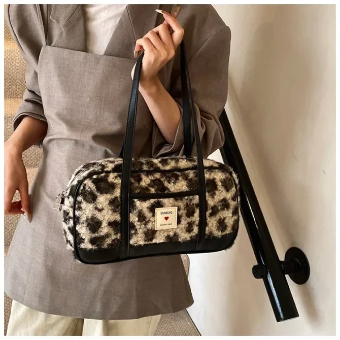 Brand Designer PU Leather and Wool Leopard Printed Women's Shoulder Bag Retro Crossbody Bag Pillow Boston Bowling Handbag