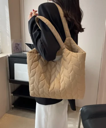 Large Capacity Soft Underarm Shoulder Bag for Women Spring Trend Fashion Design Cloth Handbags Female Travel Shopper Tote Bags