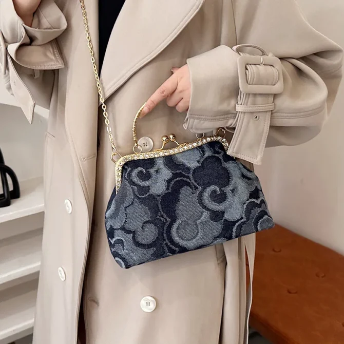 Large capacity Denim clip on women's handbag, single shoulder cheongsam bag, antique style bag, 2023 new chain handbag y2k sac