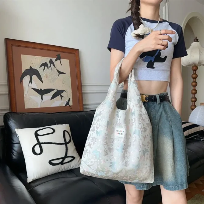 Large Capacity Fashion Tote Bag Sweet Casual Handbag Embroidery Shoulder Bag