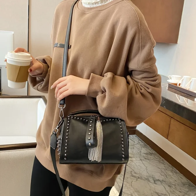 Vintage Tassel & Rivets Decor Handbag, Ladies Fashion Punk Style Crossbody Boston Bag, Women's Y2k Style Novelty Bag